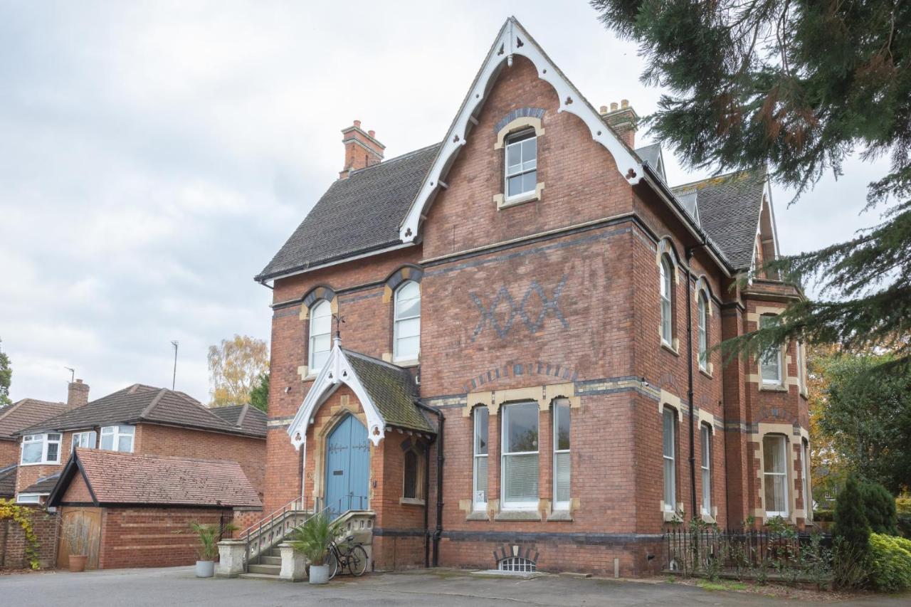 Spacious 3Br Victorian Cheltenham Loft Flat In Cotswolds - Free Parking公寓 外观 照片